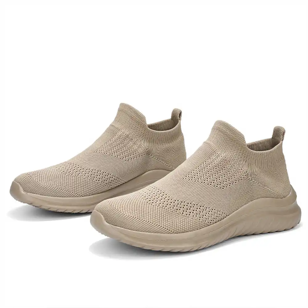Beige Zachte Nieuwe Nieuwighei - Luxury Lifestyle Outfit recensie en prijs