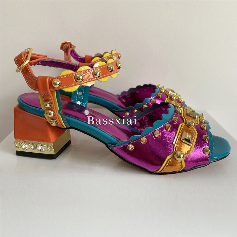 Luxury Rivet T-Strap Sandals W - Luxury Lifestyle Shoes recensie en prijs